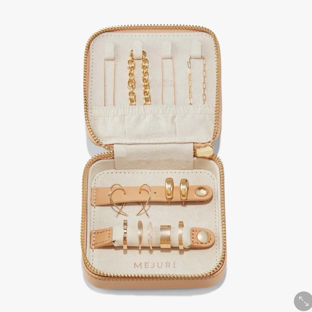 Mejuri Gold and Cream Jewelry Organizer